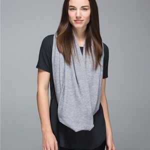 Lululemon Vinyasa Scarf Mini Check Pique White‎ Heathered Black